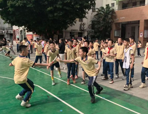 有效破解入学难等让更多孩子在家门口就能享受到优质教育资源