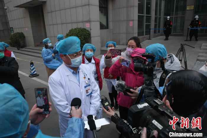  河南：5名患者集体出院 全省累计治愈25例