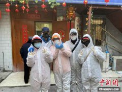 下沉到社区的武汉木偶剧演员：工作中也曾被误