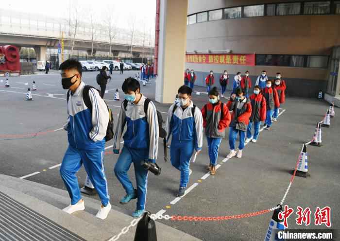  吉林高三开学：防疫措施超前部署 重视学生心理减压