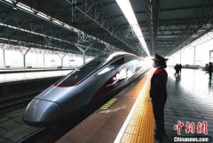 湖北宜昌发出首趟复工专列 “点对点”闭环输送
